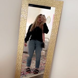 Meet your Posher, Carmella